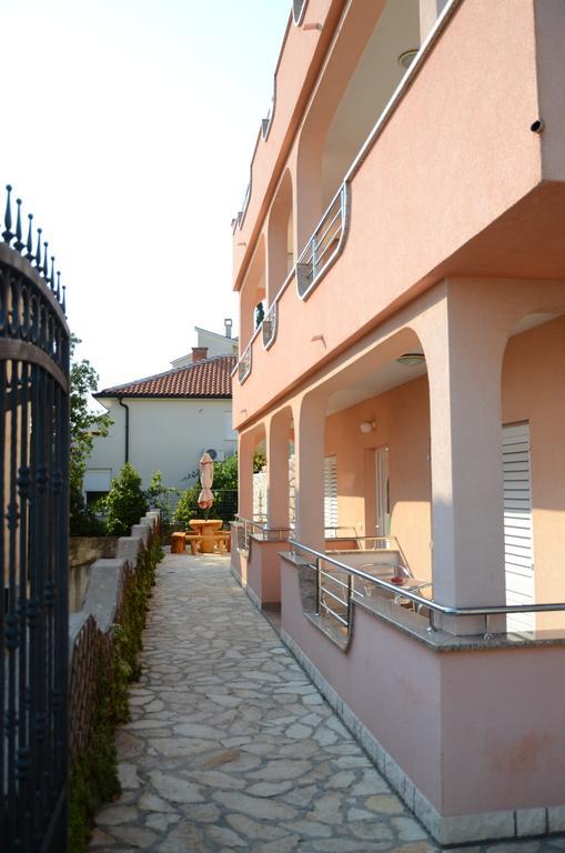 Apartments Bozic Novi Vinodolski Zewnętrze zdjęcie